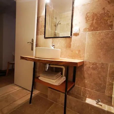 Nid Douillet à Quelques Pas De La Gare. Apartamento *