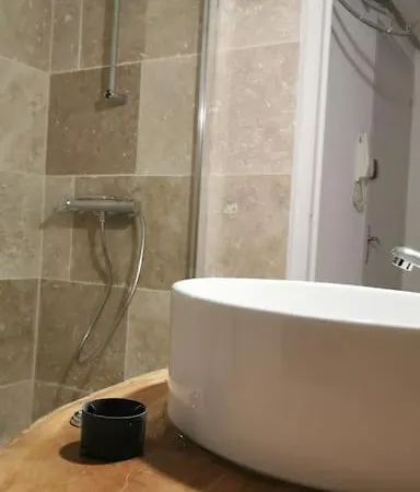 Apartamento Nid Douillet à Quelques Pas De La Gare. Carcassonne